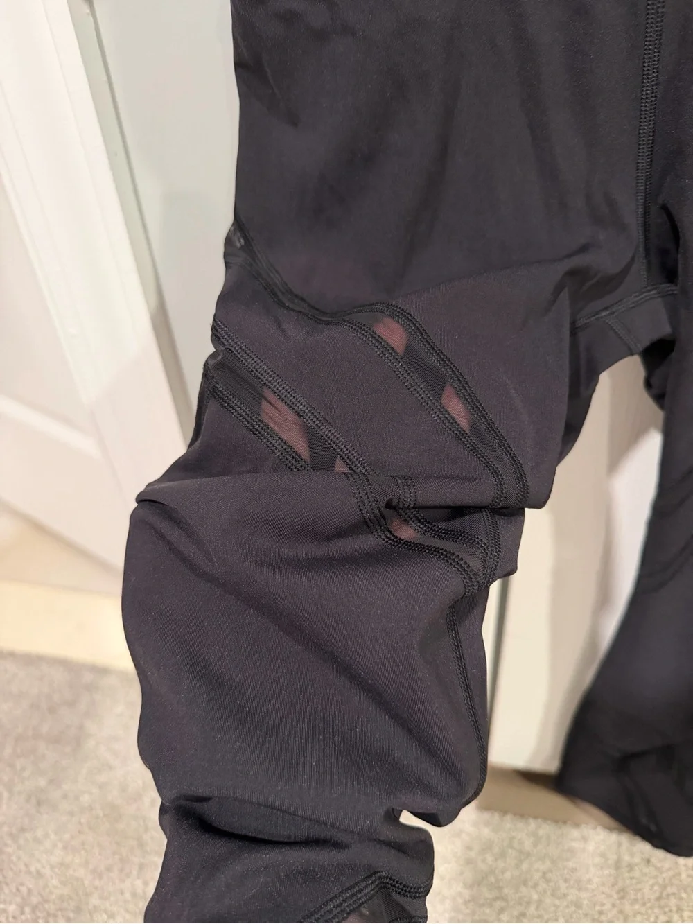 Pre-Owned Lululemon Wunder Under HR Crop Black High Rise Mesh Panel, Sz 8